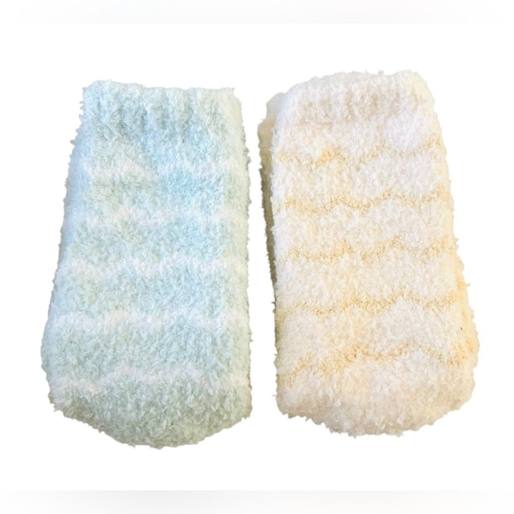 Cozy Chevron Patterned Socks in Butter Yellow and Light Blue/Green
